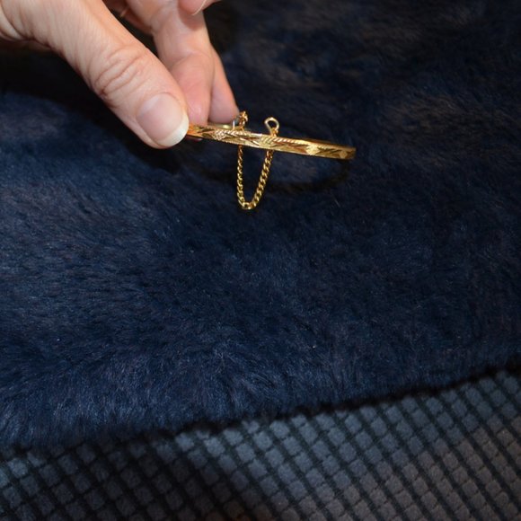 Unknown Source Bracelet HongKong's Gold Exemplary Pattern Women with chain piece - Picture 2 of 5